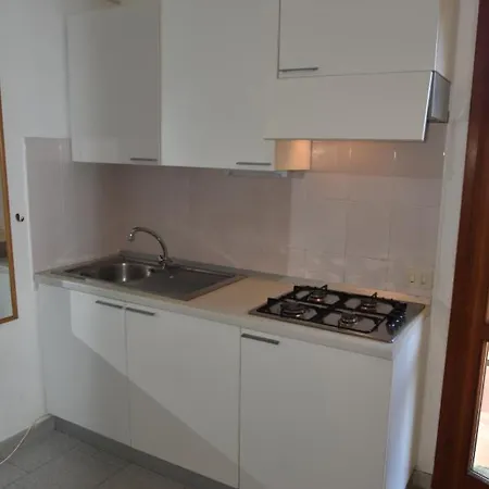 Bilocale Sabbia 3 - Zona Mare Con Terrazza, Clima E Posta Auto